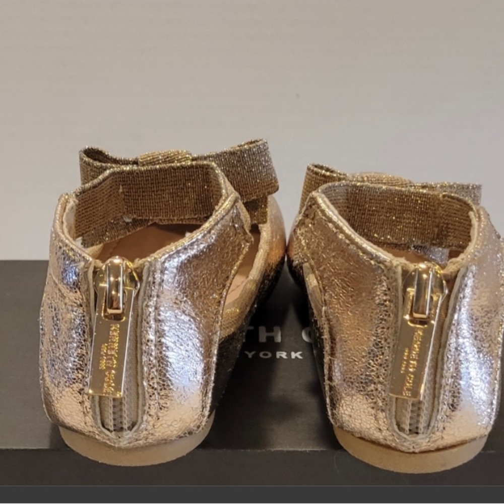 TODDLER FORMAL FLATS.  KENNETH COLE.  SIZE: 7